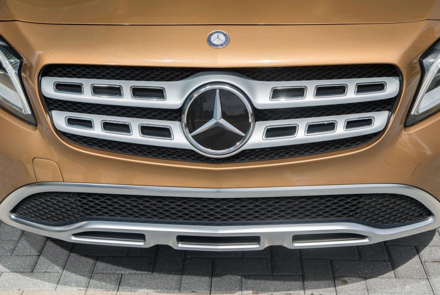 Детали экстерьера Mercedes-Benz GLA250 4Matic (X156) 2017 года  (NA) (фото 26 из 28)